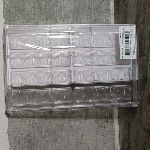 NWTs Martellato Snack Pyramid Molds - Picture 7 of 9